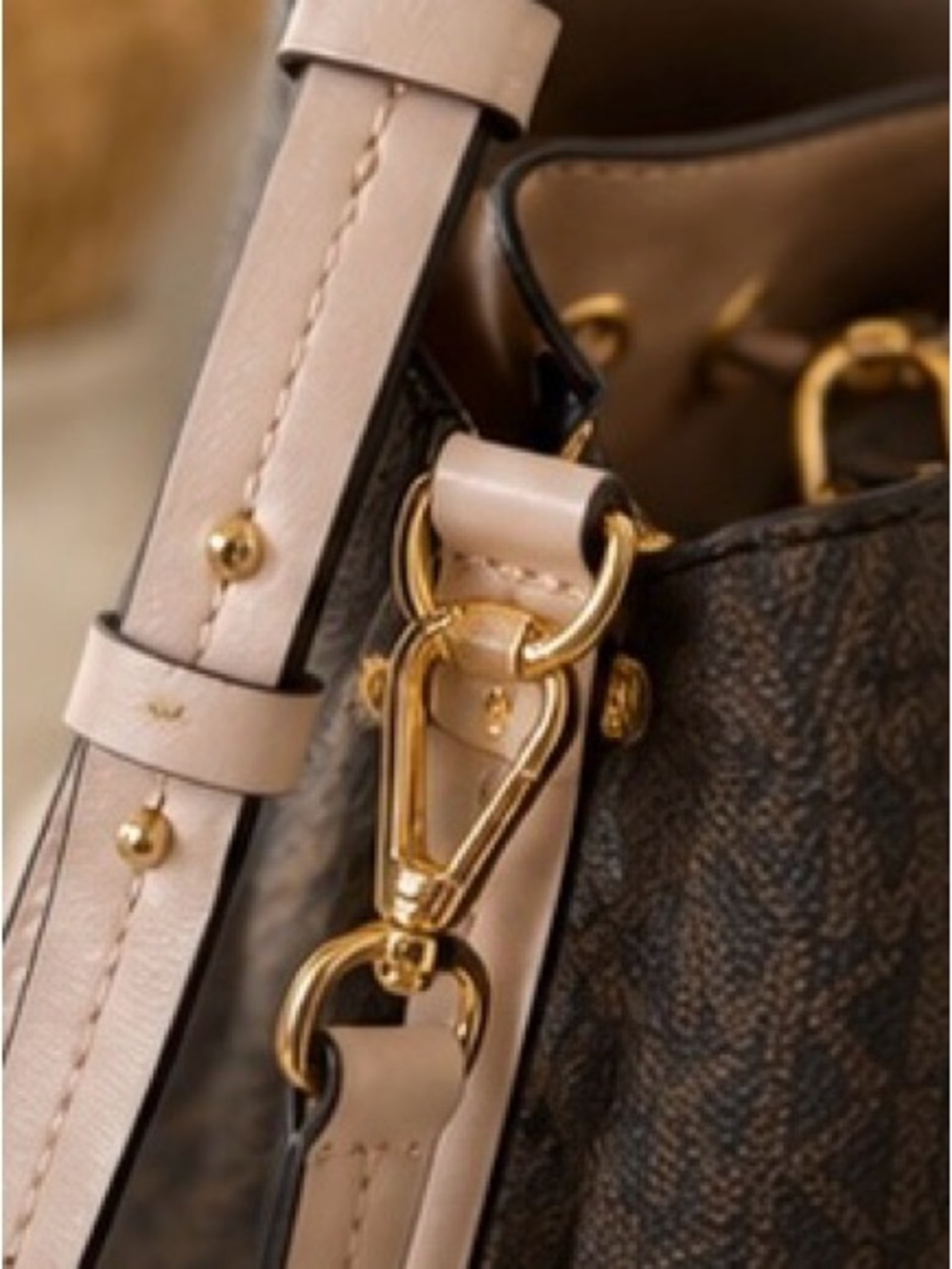 Michael Kors Mercer Gallery Medium Bucket Bag Blush/Brown/Gold - Picture 5 of 7